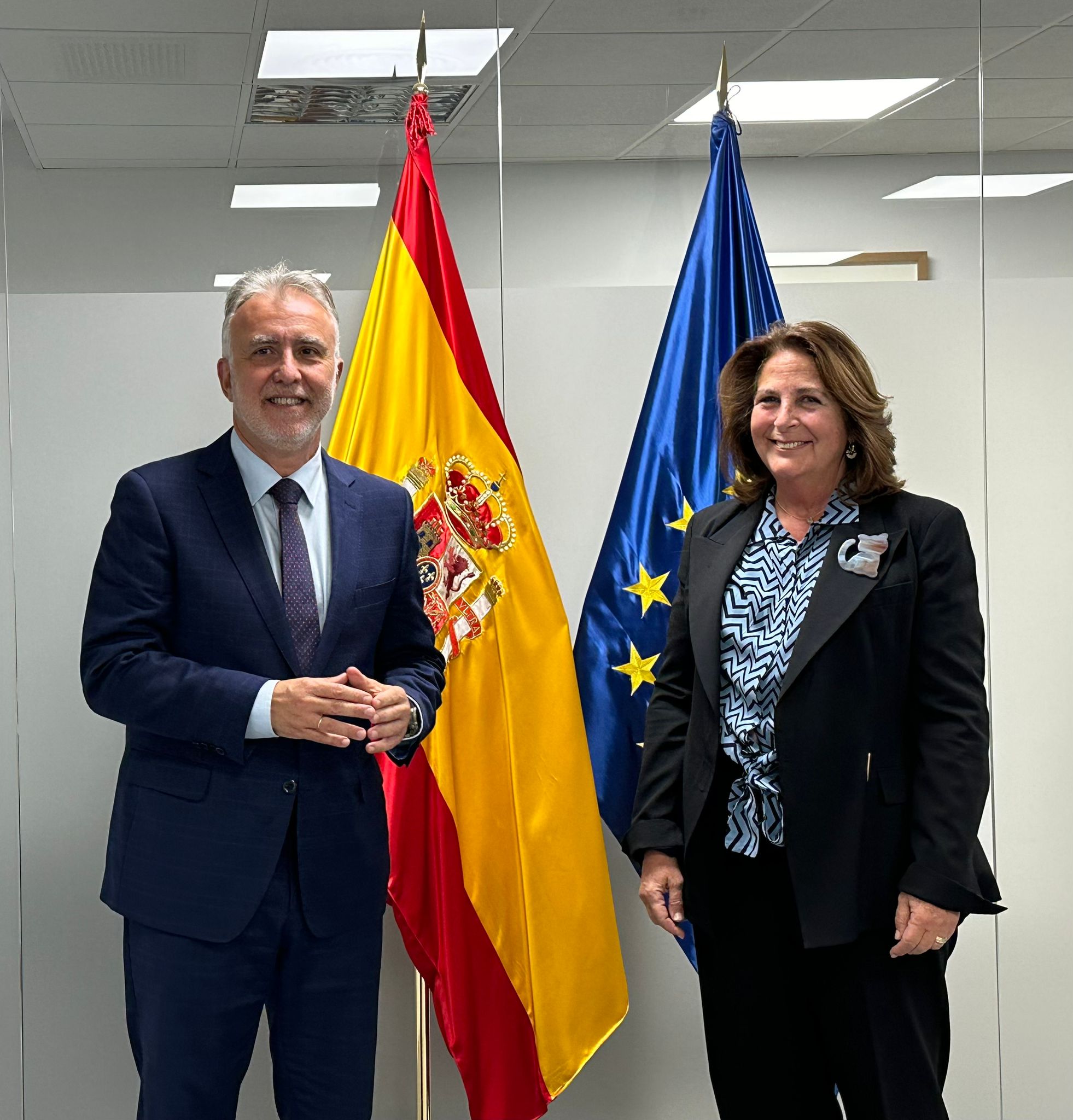 El ministro de Política Territorial y Memoria Democrática se reúne con la jefa de Misión en España de la Organización Internacional para las Migraciones 